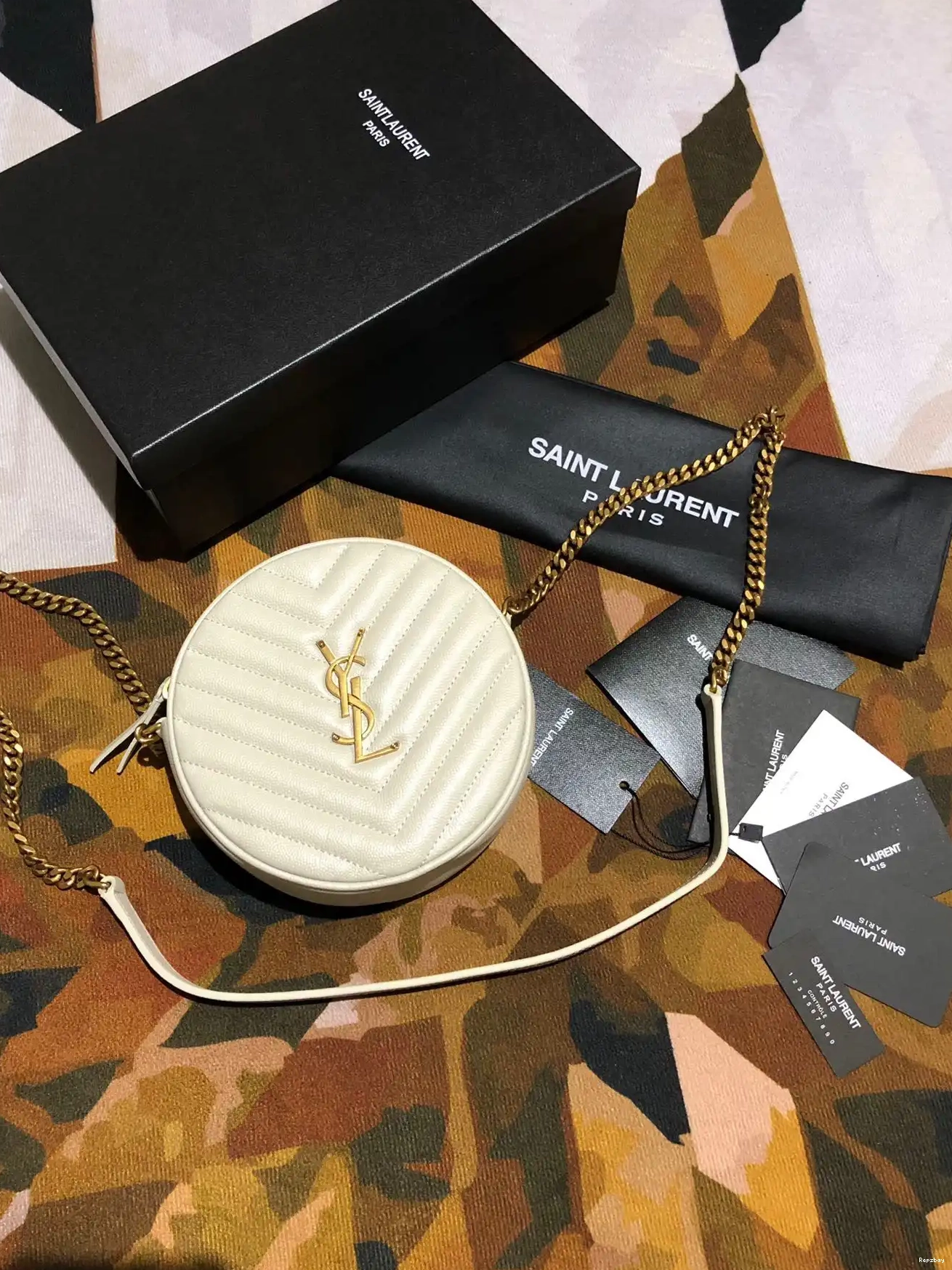 REP ROUND YSL VINYLE BAG CAMERA 0702